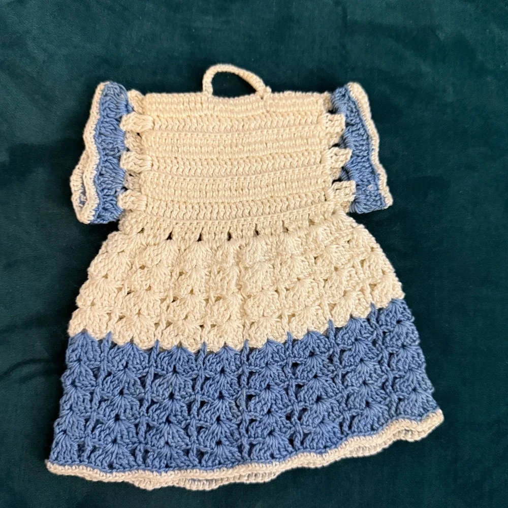 Vintage‎ Crochet Potholder Set Blue White Dress Floral Handcrafted Kitchen Decor